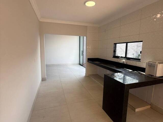 Casa para Venda em Goiânia - 5