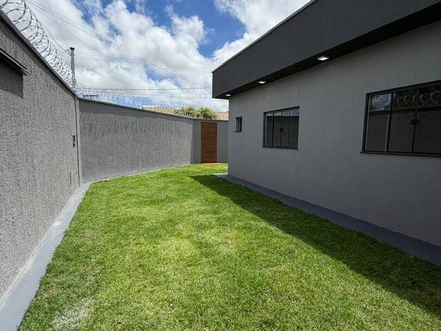 #12 - Casa para Venda em Goiânia - GO - 2