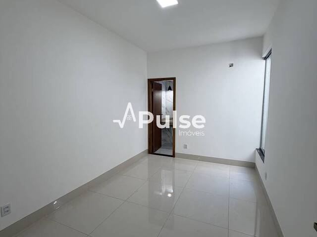 #28 - Casa para Venda em Goiânia - GO