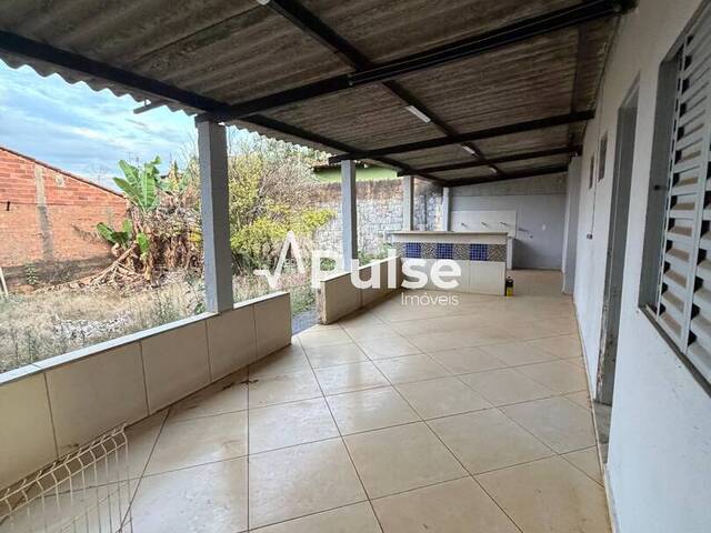 #74 - Casa para Venda em Goiânia - GO - 2