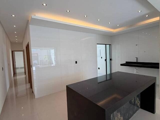 Casa para Venda em Goiânia - 4